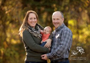 alt=outdoor family portrait, alt=fall pictures outside, alt=edmonton family photography