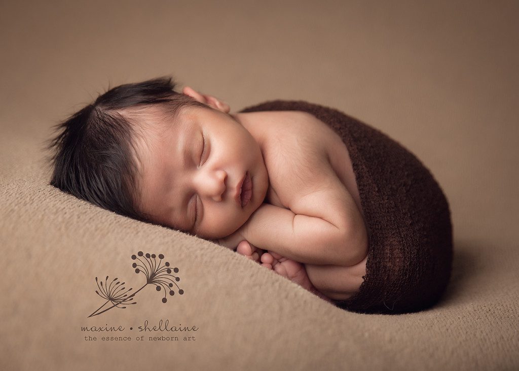 alt=newborn taco pose, alt=newborn neutral portraits, alt=21 day old newborn, alt=Edmonton newborn photographer