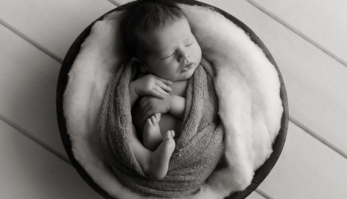 alt=Best newborn photographer Edmonton, alt=Spruce Grove baby photographer, alt=studio newborn photography, alt=posed newborn pictures