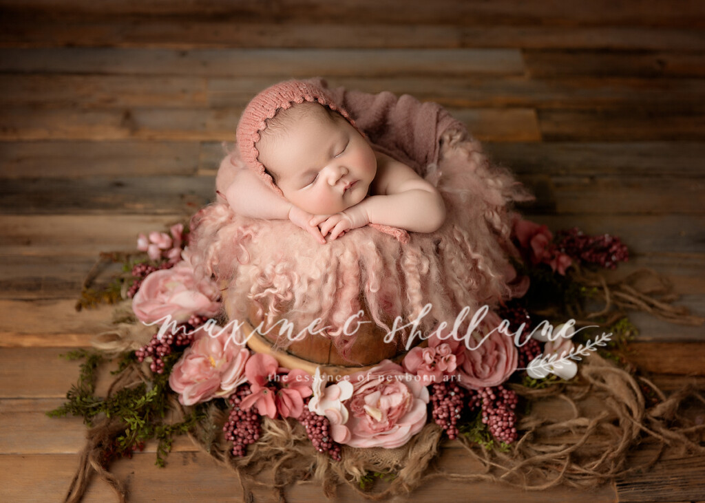 alt=yeg newborn photographer, alt=posed baby photos